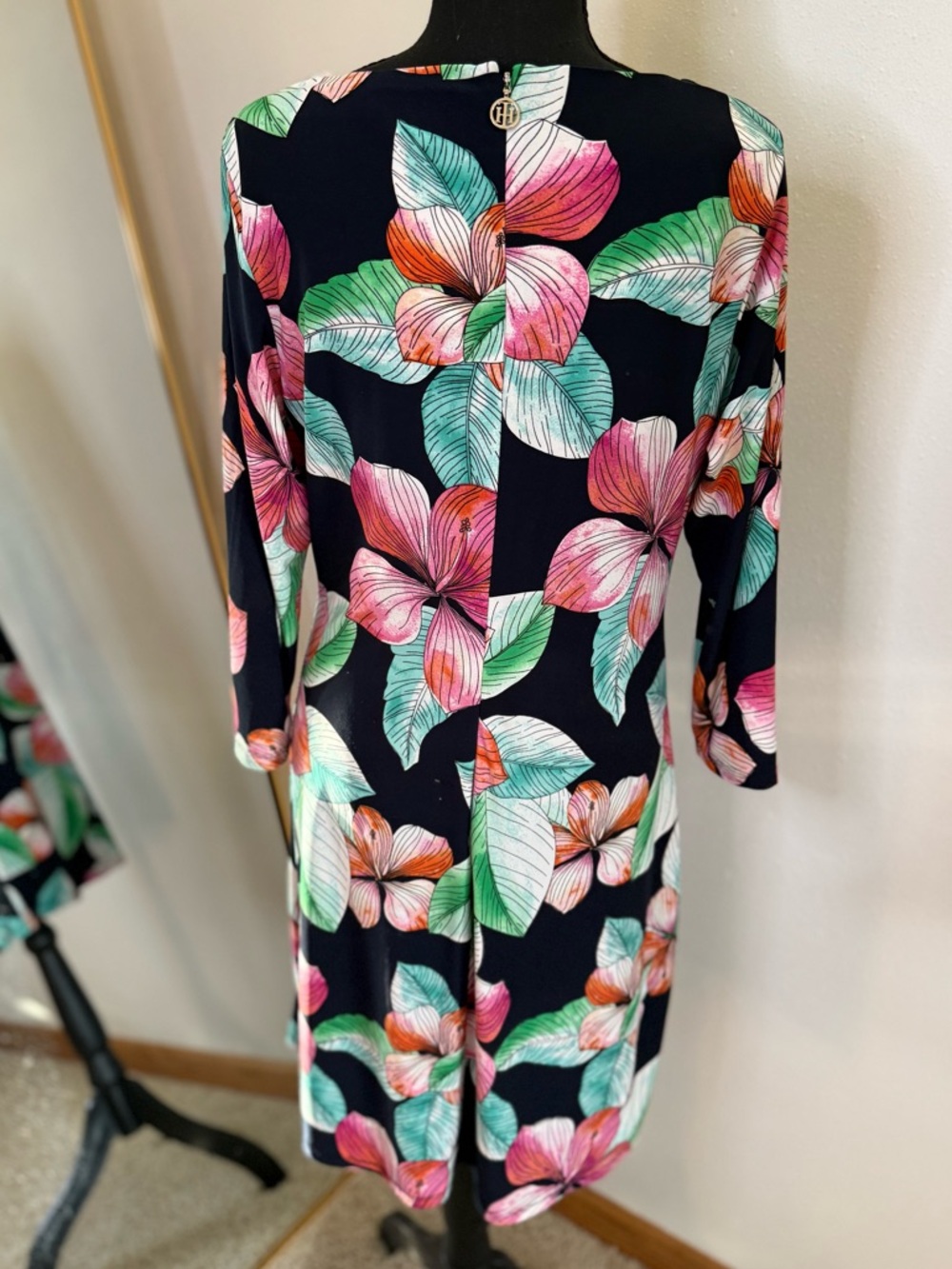 Tommy Hilfiger Floral Tropical Shift Dress Size 8 - Picture 4 of 7